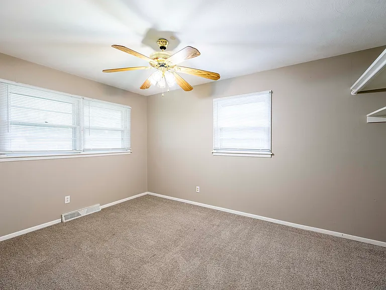 2417 Hobbs Dr — Photo 9