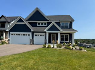 7334 Ambercrest Curv, Inver Grove Heights, MN 55077
