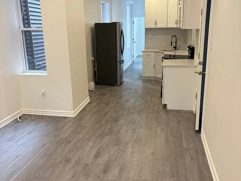 1733 W Erie Ave #2 — Photo 3