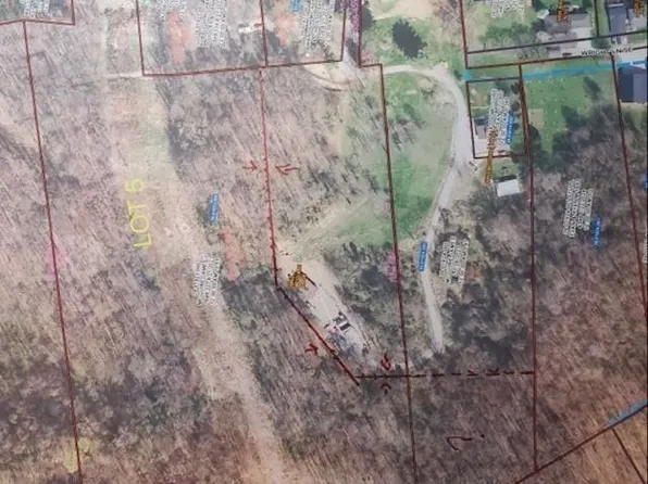 4862 McGuire Dr SE, Dennison, OH 44621