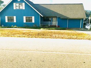 1134 E Lakeshore Dr, Carriere, MS 39426