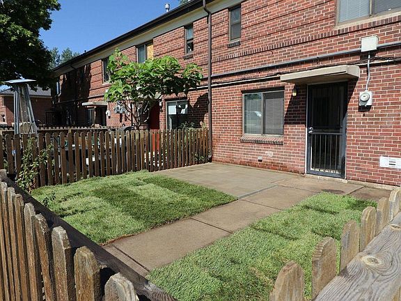 4th image of 3300 Lawrence St #1117