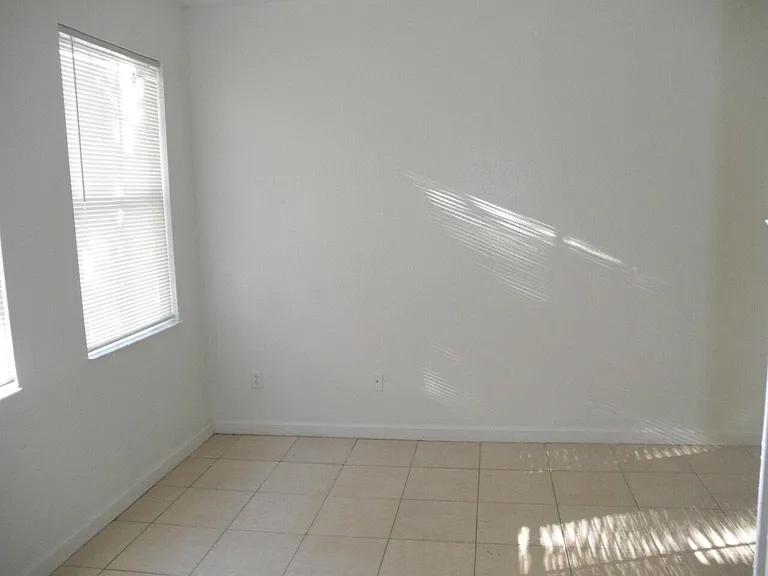 2405 Shoma Dr — Photo 4