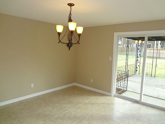5th image of 1220 E 50th St