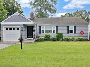 107 Barrington Rd, Longmeadow, MA 01106