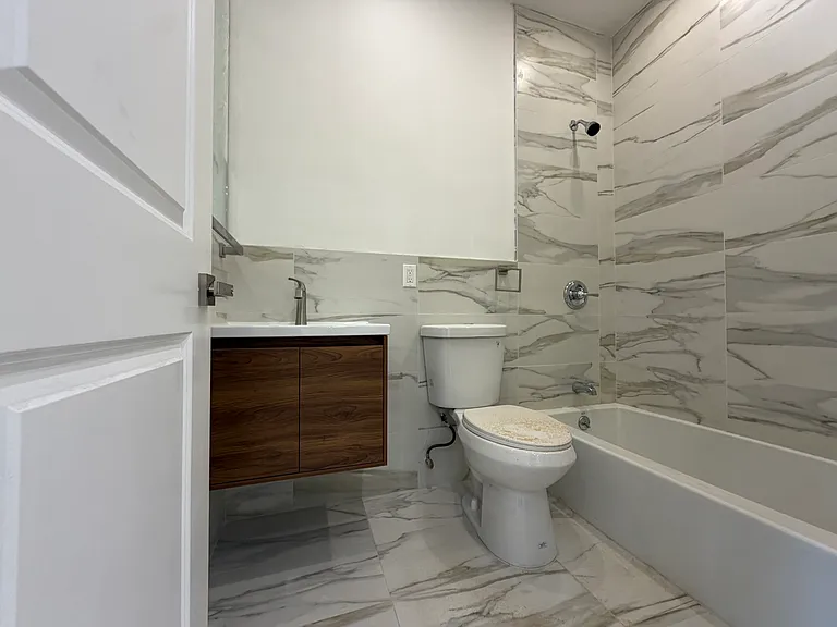 251 Halladay St #2 — Photo 8