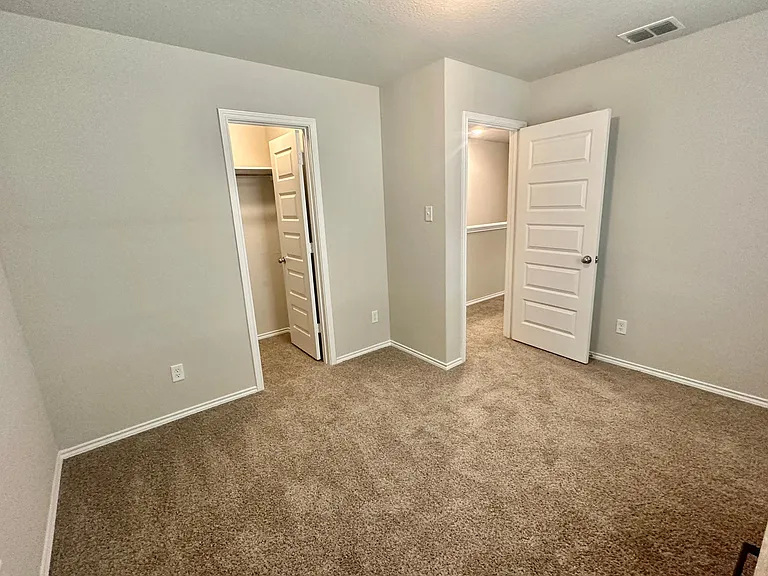 2505 Marty Way — Photo 23