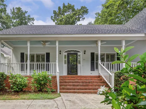 513 Winterburn Ave, Opelika, AL 36801