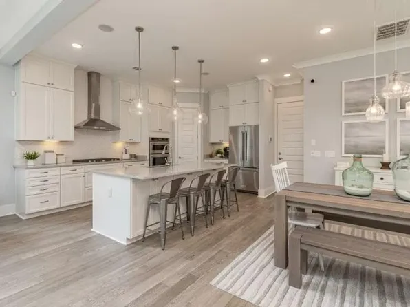 1736 Grovehurst Dr, Charleston, SC 29403
