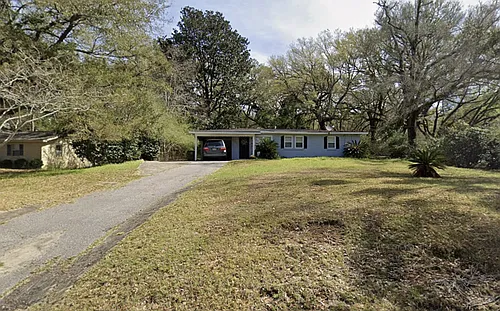 2305 Vivian Dr Photo 1