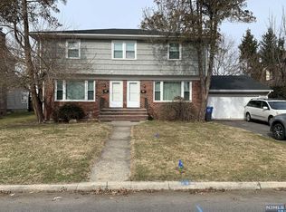 49 Gordon Ave, Tenafly, NJ 07670
