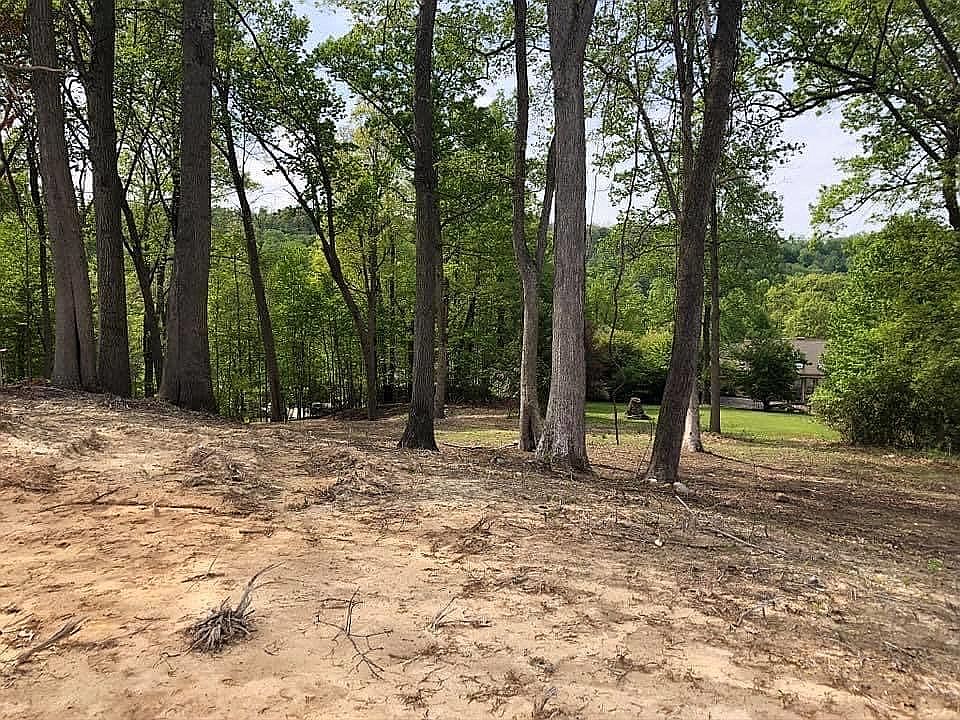 1st image of Lakeside Dr