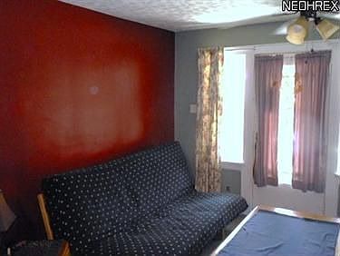 2nd image of 606 Wyandot Ave