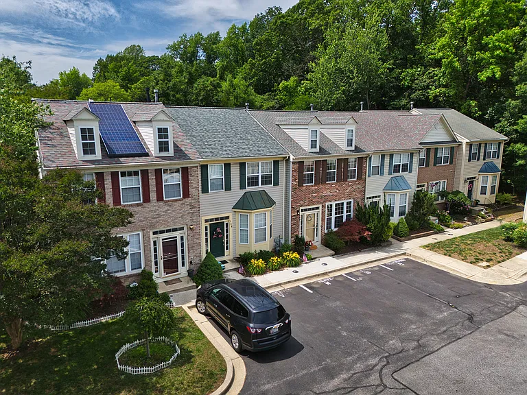 149 Quiet Waters Pl — Photo 1