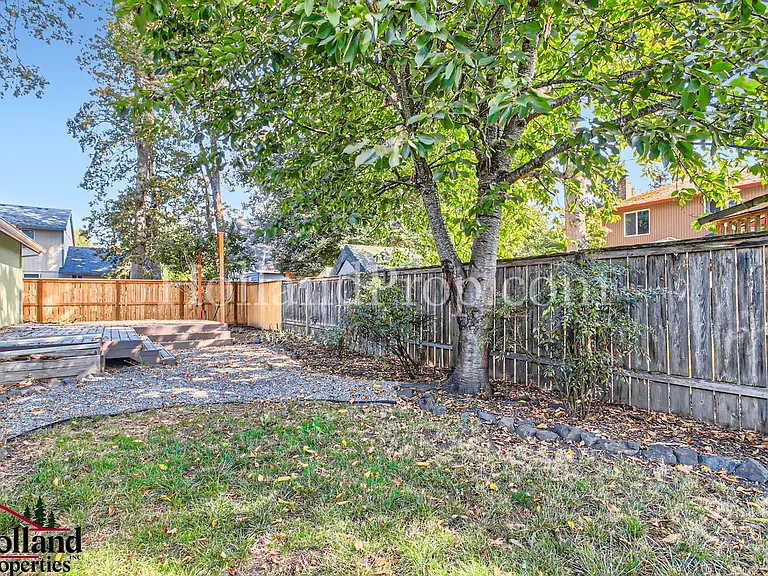 3257 NE Brogden St — Photo 28