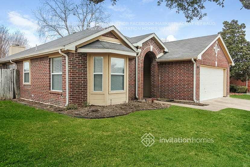 2nd image of 2076 Rushmore Ct
