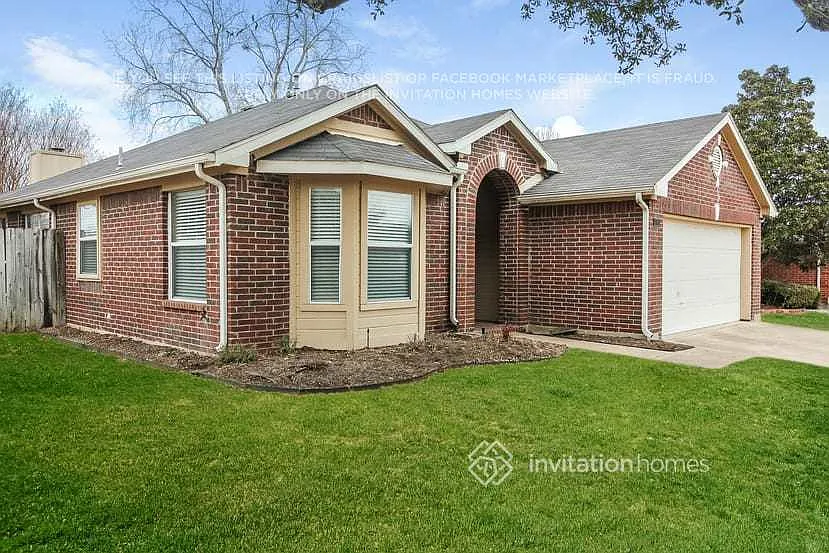 Building Photo - 2076 Rushmore Ct