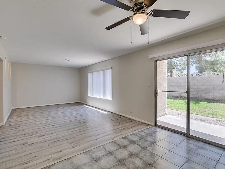 784 Anne Ln — Photo 22