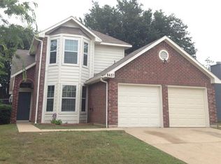 8437 Auburn Dr, Fort Worth, TX 76123