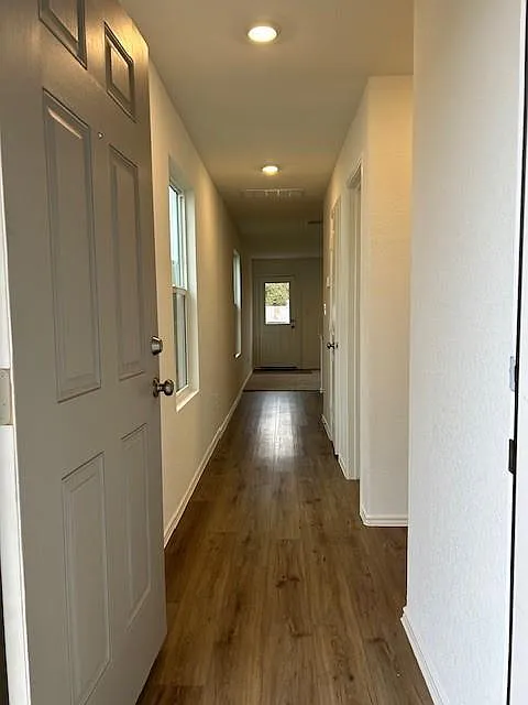 3 bed, 2.5 bath, 1189 sqft, $1,600 — Photo 4