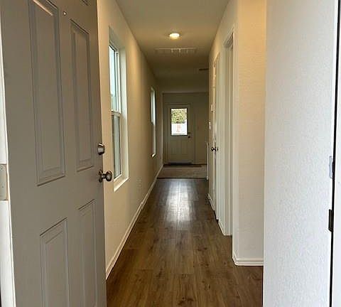 4th image of 35 Trinity St