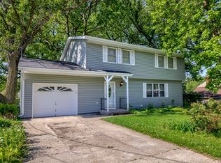 911 S Scenic Dr, Oakland, IA 51560