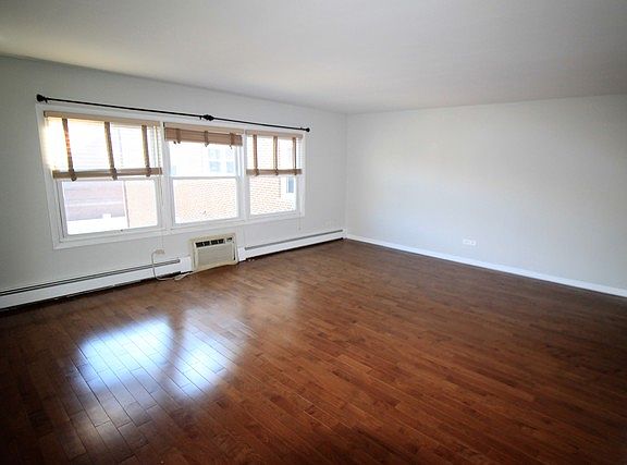 5th image of 1025 Randolph St APT 209