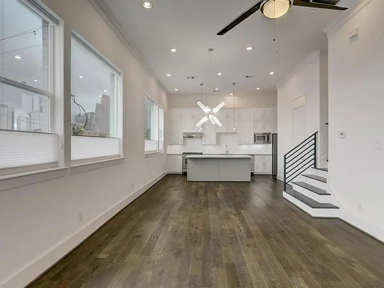 1211 Hickory St #A — Photo 6