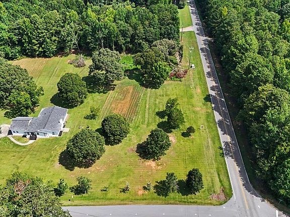 3rd image of 7020 Post Rd