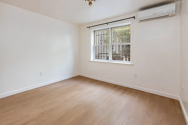 Rented by Keller Williams NYC | media 19