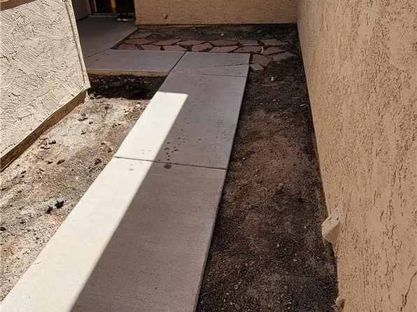1843 Camino Verde Ln, Las Vegas, NV 89119