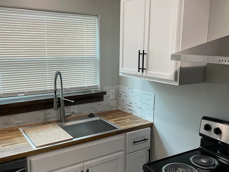2106 Stonewall St #1A — Photo 1