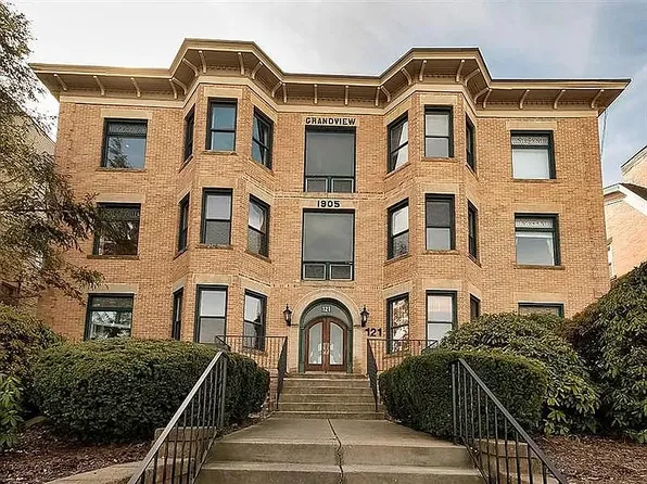 121 Grandview Ave, Pittsburgh, PA 15211