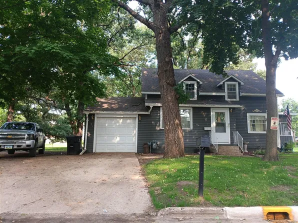 934 N 5th St, Estherville, IA 51334