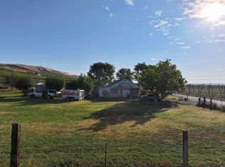 6351 Emerald Rd, Sunnyside, WA 98944