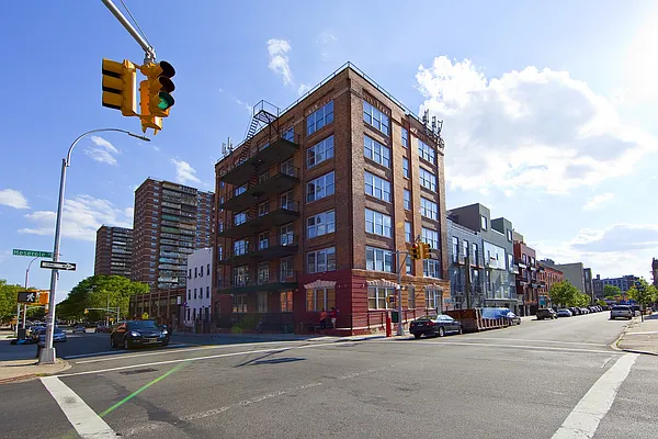 Rented by Bold New York | media 37