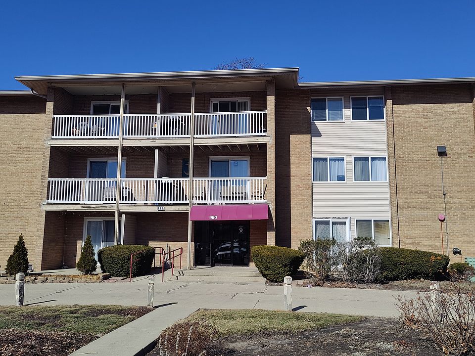 1st image of 960 Beau Dr Unit 109
