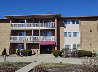 960 Beau Dr Unit 109, Des Plaines, IL 60016