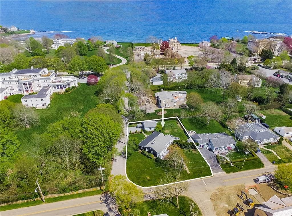 134 Coggeshall Ave, Newport, RI 02840 Zillow