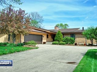 6 Jennifer Ln, Dekalb, IL 60115