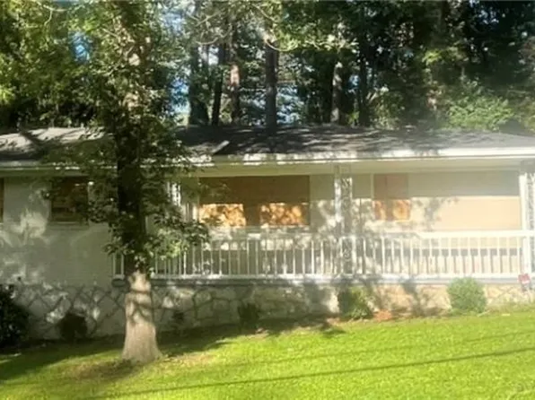 1380 Margarette Dr, Decatur, GA 30035