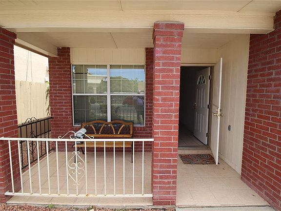 2nd image of 11668 Palm Grove Cir