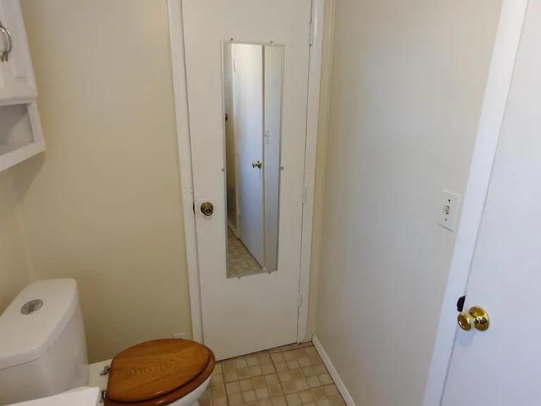 Unit C Bathroom