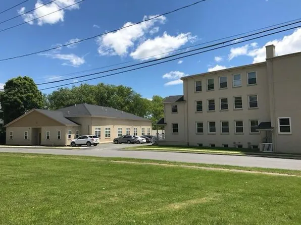 211 W State St, Johnstown, NY