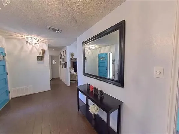 2351 Wilderness Hl, San Antonio, TX 78231