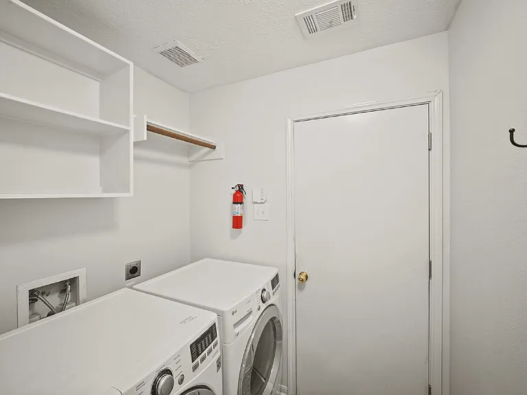 2923 Humble Dr — Photo 15