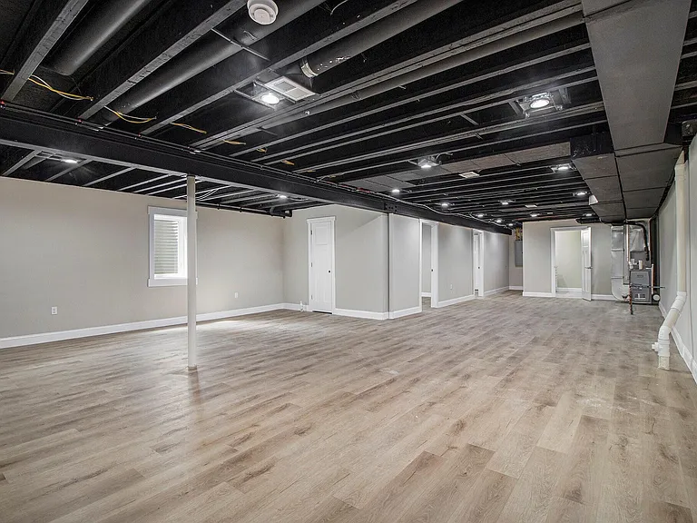 6 Maple Village Ct — Photo 19