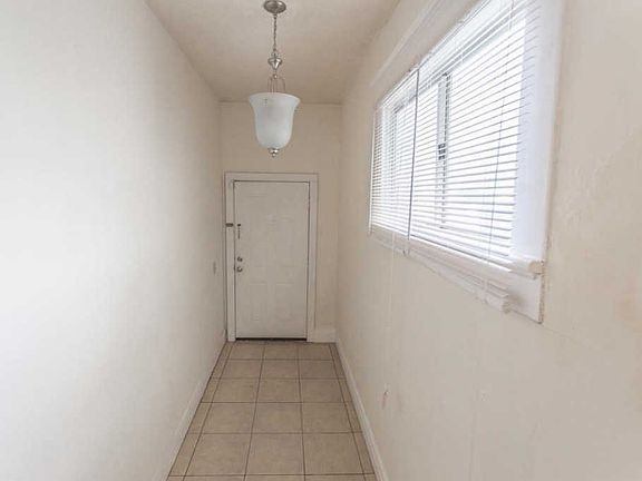 4th image of 1031 E Martin Luther King Blvd