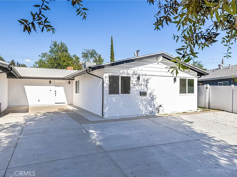 23019 Covello St — Photo 16
