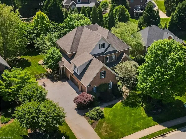 216 Surrey Path Ct, Winston Salem, NC 27104